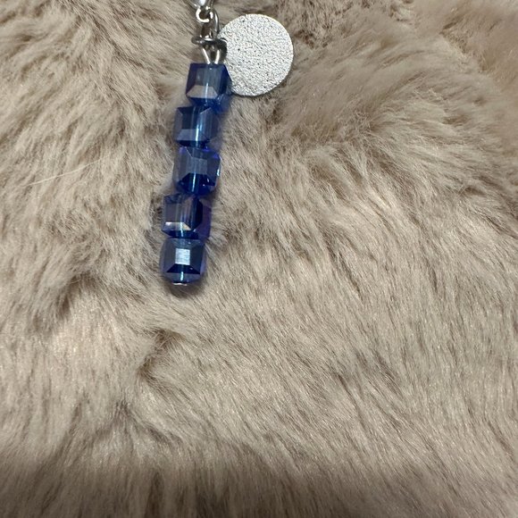 Zipper Pull - Picture 1 of 1